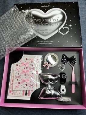 -Open Box- Medicube Glowster Pro Bedazzle DIY Kit Black & White Edition